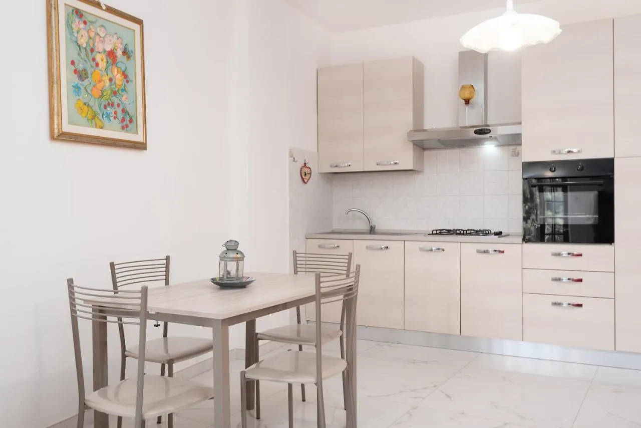 Rossi Tramonti 1, Apartman Corniglia